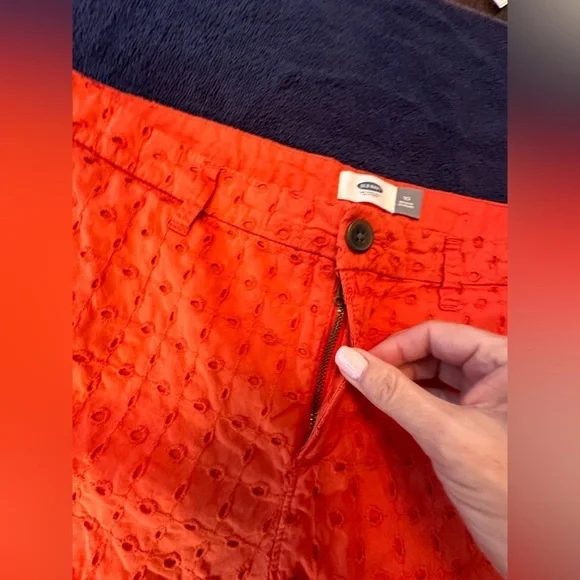 Old Navy Women's Orange Shorts - Picture 5 of 10
